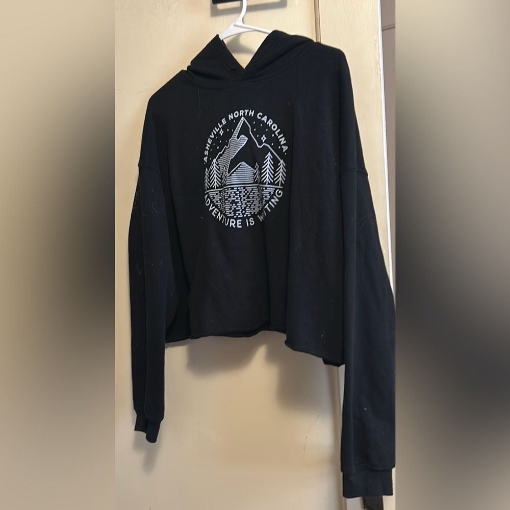 Cropped hoodie